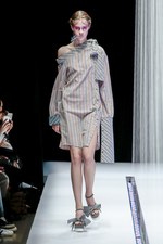 タイ発・ラララブが東京に、2017-18年秋冬コレクションを発表 - 伝統織物をファンキーに昇華｜写真9