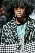 タイ発・ラララブが東京に、2017-18年秋冬コレクションを発表 - 伝統織物をファンキーに昇華｜写真19