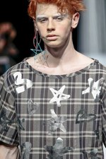 タイ発・ラララブが東京に、2017-18年秋冬コレクションを発表 - 伝統織物をファンキーに昇華｜写真27