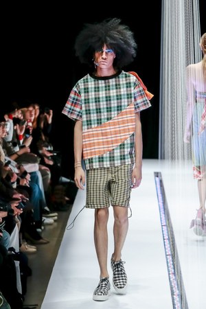 タイ発・ラララブが東京に、2017-18年秋冬コレクションを発表 - 伝統織物をファンキーに昇華|写真33