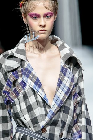 タイ発・ラララブが東京に、2017-18年秋冬コレクションを発表 - 伝統織物をファンキーに昇華|写真43