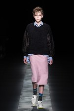 ウジョー 2017-18秋冬コレクション - レイヤードが紡ぐ、暖かく軽やかな美｜写真14