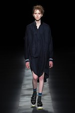 ウジョー 2017-18秋冬コレクション - レイヤードが紡ぐ、暖かく軽やかな美｜写真19