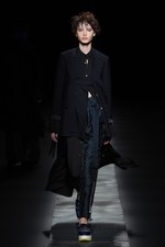 ウジョー 2017-18秋冬コレクション - レイヤードが紡ぐ、暖かく軽やかな美｜写真37