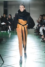 HARE 2017-18年秋冬コレクション - 洋服に和服の晴れやかさを、日常に煌めく日本の色彩｜写真31