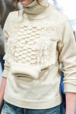 モトヒロ タンジ 2017-18年秋冬コレクション - ニットの世界で表現する、水面が捉えた自然｜写真8