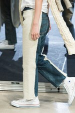 モトヒロ タンジ 2017-18年秋冬コレクション - ニットの世界で表現する、水面が捉えた自然｜写真18