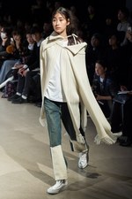 モトヒロ タンジ 2017-18年秋冬コレクション - ニットの世界で表現する、水面が捉えた自然｜写真19