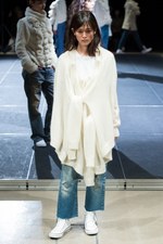 モトヒロ タンジ 2017-18年秋冬コレクション - ニットの世界で表現する、水面が捉えた自然｜写真22