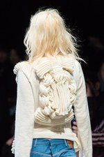 モトヒロ タンジ 2017-18年秋冬コレクション - ニットの世界で表現する、水面が捉えた自然｜写真32