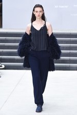 ハウスコミューン 2017-18秋冬コレクション、“新時代エレガンス” 女性が内に秘める強さ｜写真3