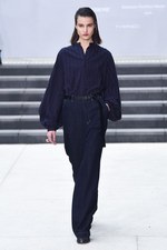 ハウスコミューン 2017-18秋冬コレクション、“新時代エレガンス” 女性が内に秘める強さ｜写真5