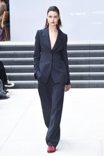 ハウスコミューン 2017-18秋冬コレクション、“新時代エレガンス” 女性が内に秘める強さ｜写真16