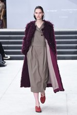 ハウスコミューン 2017-18秋冬コレクション、“新時代エレガンス” 女性が内に秘める強さ｜写真33