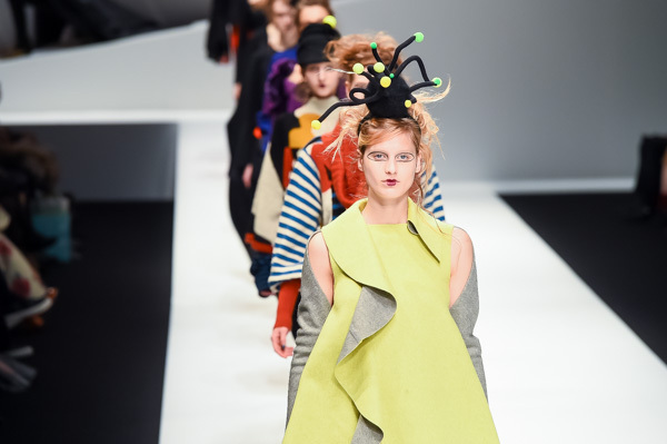 ヒロコ コシノ 2017年秋冬コレクション - 現実離れしたフォルムと色彩が織りなす幻想的な世界