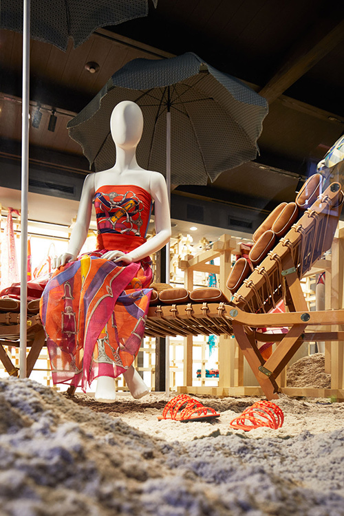エルメス祇園店の新イベントはビーチアイテムに注目 - 色鮮やかな水着やバッグ、サンダルを展開｜写真7