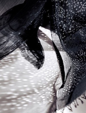 シンプルな手作業から生まれる光と影 - HaaT(ハート) 2012年春夏コレクション｜写真8