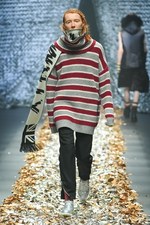 ディスカバード 17年秋冬コレクション - プライマル・スクリームの楽曲を元に、反ミリタリーを呈する｜写真15