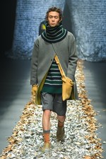 ディスカバード 17年秋冬コレクション - プライマル・スクリームの楽曲を元に、反ミリタリーを呈する｜写真18