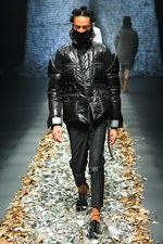 ディスカバード 17年秋冬コレクション - プライマル・スクリームの楽曲を元に、反ミリタリーを呈する｜写真19