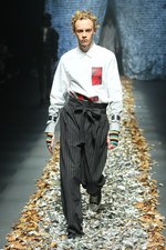 ディスカバード 17年秋冬コレクション - プライマル・スクリームの楽曲を元に、反ミリタリーを呈する｜写真21