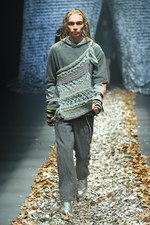 ディスカバード 17年秋冬コレクション - プライマル・スクリームの楽曲を元に、反ミリタリーを呈する｜写真37