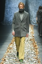 ディスカバード 17年秋冬コレクション - プライマル・スクリームの楽曲を元に、反ミリタリーを呈する｜写真38