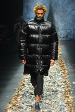 ディスカバード 17年秋冬コレクション - プライマル・スクリームの楽曲を元に、反ミリタリーを呈する｜写真45