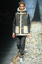 ディスカバード 17年秋冬コレクション - プライマル・スクリームの楽曲を元に、反ミリタリーを呈する｜写真54