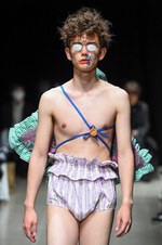 モト ゴー 2017年秋冬コレクション - 眠りと学校と遊び、懐かしい少年時代の日常が浮かび上がる｜写真2