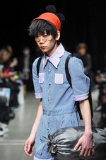 モト ゴー 2017年秋冬コレクション - 眠りと学校と遊び、懐かしい少年時代の日常が浮かび上がる｜写真13