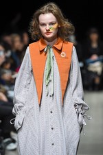 モト ゴー 2017年秋冬コレクション - 眠りと学校と遊び、懐かしい少年時代の日常が浮かび上がる｜写真25