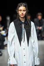 モト ゴー 2017年秋冬コレクション - 眠りと学校と遊び、懐かしい少年時代の日常が浮かび上がる｜写真28