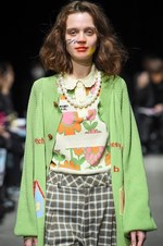 モト ゴー 2017年秋冬コレクション - 眠りと学校と遊び、懐かしい少年時代の日常が浮かび上がる｜写真48