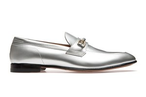 バリーからゴールドやシルバーのバッグ＆シューズ登場 - ソメ・B ターンもメタリックカラーに｜写真7