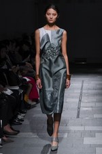 ハナエモリ マニュスクリ 2017年秋冬コレクション - 異なるものを共存させ、大地の自然を洋服に｜写真17