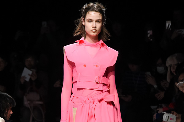 2017-18年秋冬東京コレクション｜アキコアオキ 2017秋冬コレクション - 服と人の距離が、原初から続く美意識を磨き出す