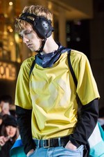 ディーベック 2017年春夏コレクション、原宿・キャットストリートに舞い降りた“新アウトドアウェア”｜写真5