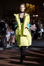 ディーベック 2017年春夏コレクション、原宿・キャットストリートに舞い降りた“新アウトドアウェア”｜写真16