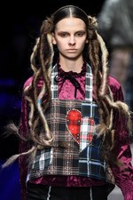 ミューラル 2017-18年秋冬コレクション - 温かなハートの中で感じたもの寂しさ｜写真23