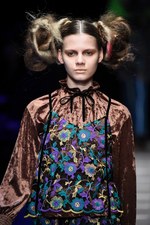 ミューラル 2017-18年秋冬コレクション - 温かなハートの中で感じたもの寂しさ｜写真30