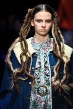 ミューラル 2017-18年秋冬コレクション - 温かなハートの中で感じたもの寂しさ｜写真43