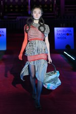 ミキオサカベ＆リトゥン山縣が率いる若手デザイナー集団「東京ニューエイジ」金王八幡宮でショーを開催｜写真20