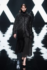 リチウム 2017-18年秋冬コレクション - 極限まで研ぎ澄まされたベーシックの形｜写真49