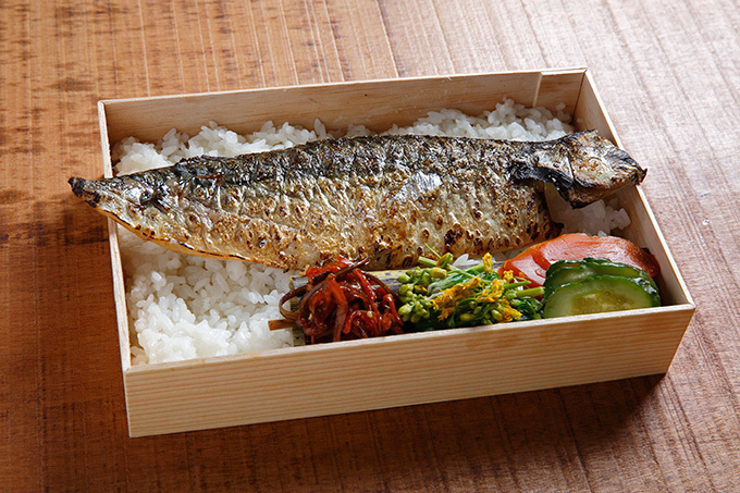 サバの塩焼き専門店「なのに。」東京・大森に - メニューは鯖の塩焼き定食のみ、1日50食限定 | 写真