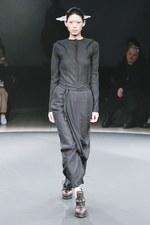 ロギーケイ 2017-18年秋冬コレクション - “共存”のテーマを円環のモチーフで表現｜写真7