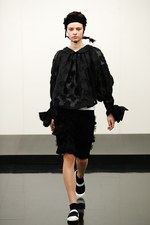 トリコ・コム デ ギャルソン17年秋冬コレクション - ミックスによる重層構造に軽やかな風を吹かせて｜写真5