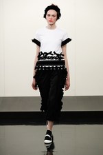 トリコ・コム デ ギャルソン17年秋冬コレクション - ミックスによる重層構造に軽やかな風を吹かせて｜写真9