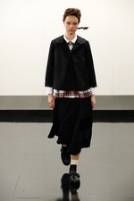 トリコ・コム デ ギャルソン17年秋冬コレクション - ミックスによる重層構造に軽やかな風を吹かせて｜写真18