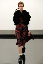 トリコ・コム デ ギャルソン17年秋冬コレクション - ミックスによる重層構造に軽やかな風を吹かせて｜写真19